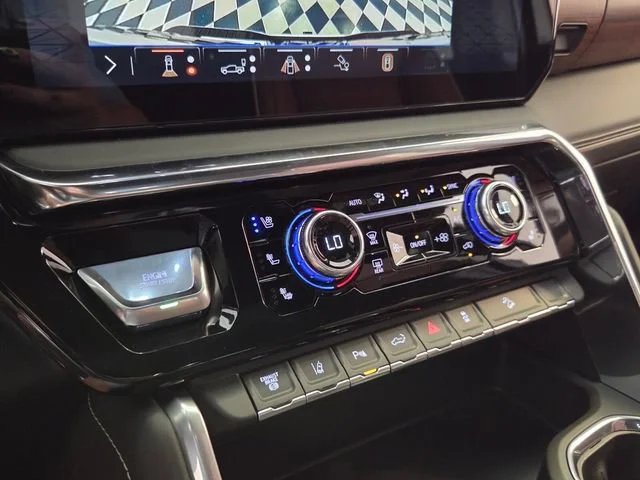 New 2026 Glacier White Tricoat GMC Denali Ultimate image 23