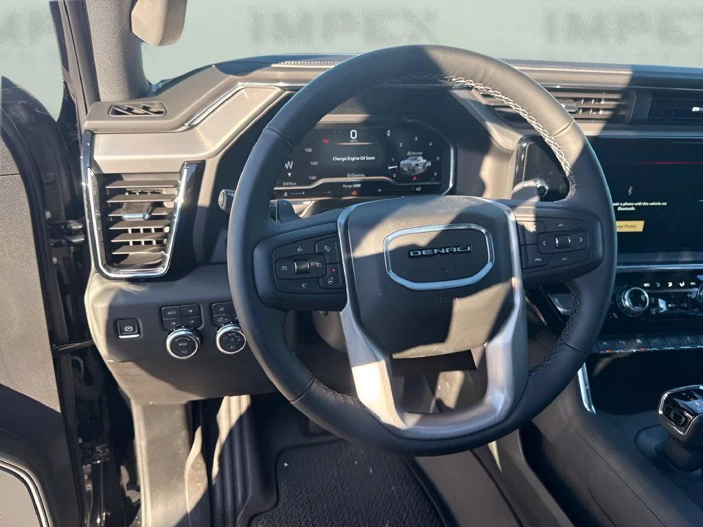 Used 2025 Onyx Black GMC Denali image 12