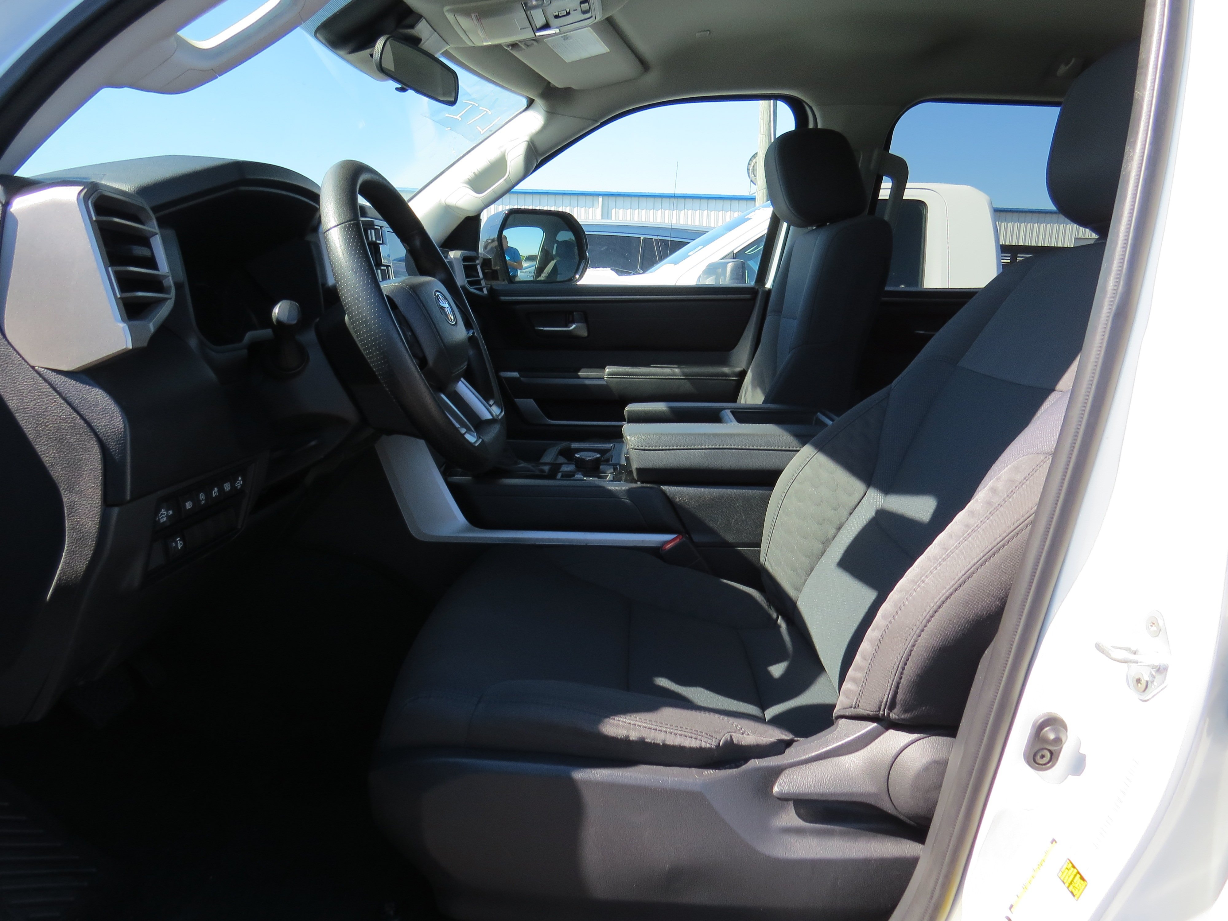 Used 2023  Toyota SR5 image 15