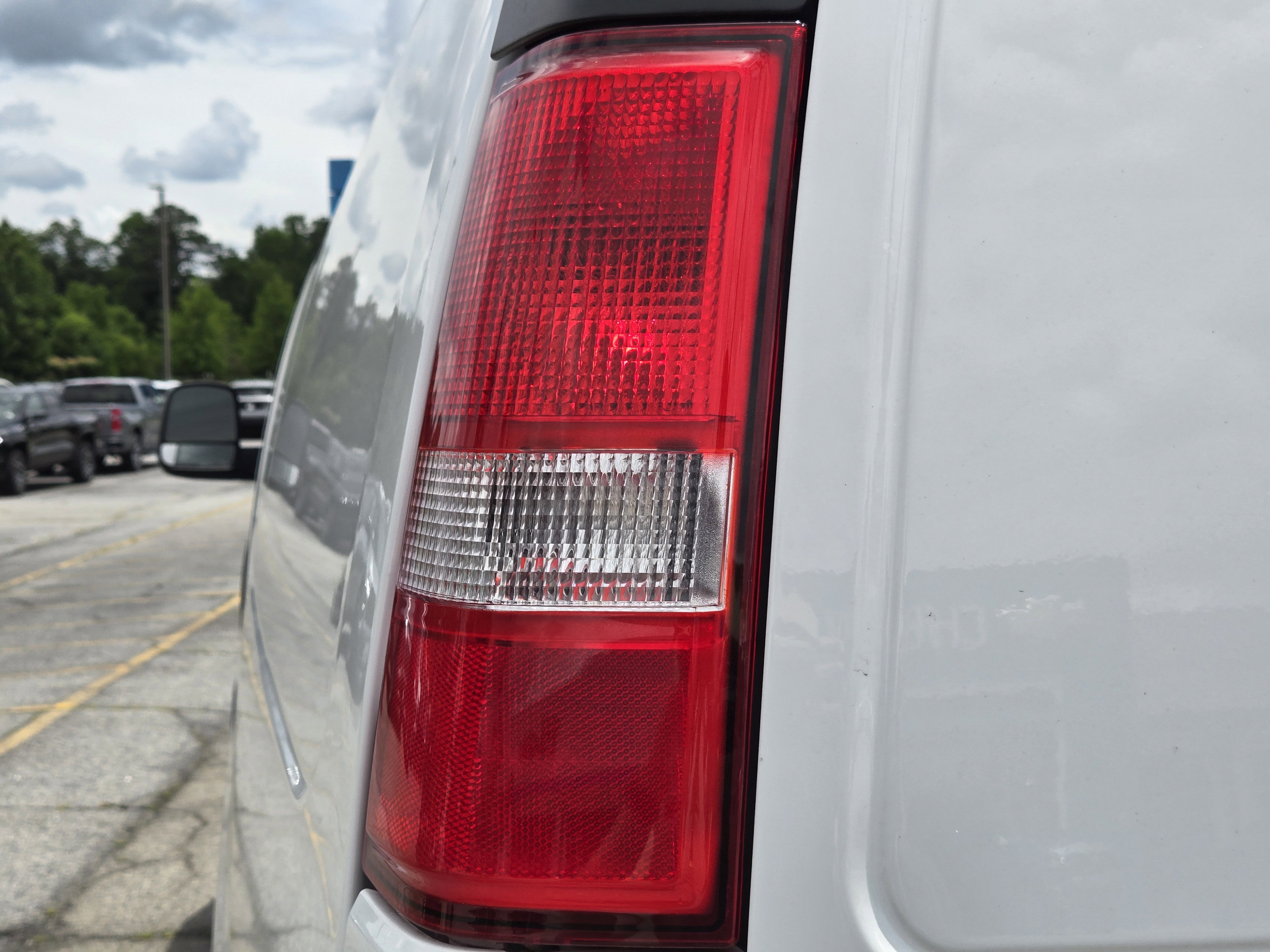 2025 Chevrolet Express Cargo Work Van - Photo 16