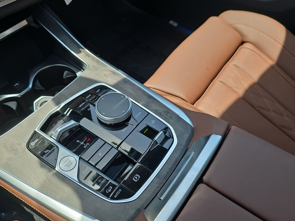 New 2027 Mineral White Metallic BMW xDrive40i image 19