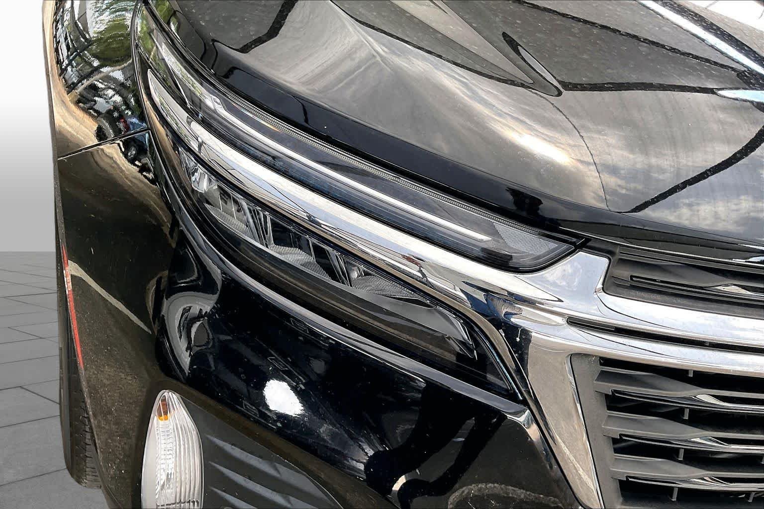Used 2022 Mosaic Black Metallic Chevrolet LT image 27