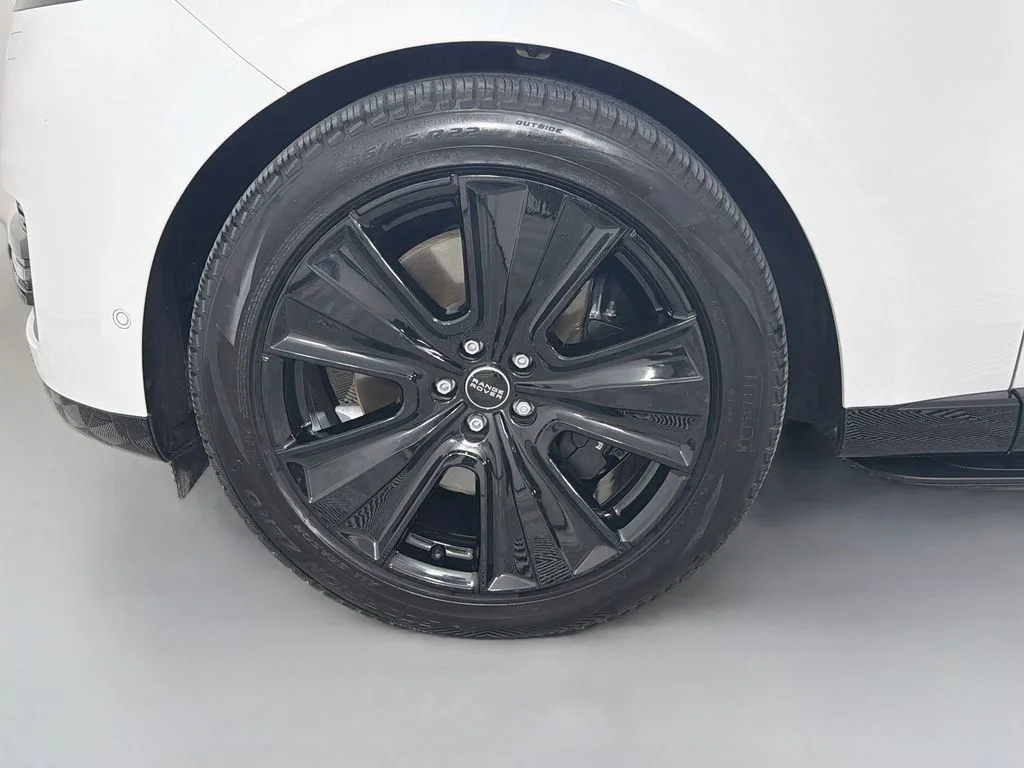 Certified Used 2024 White Land Rover SE image 35