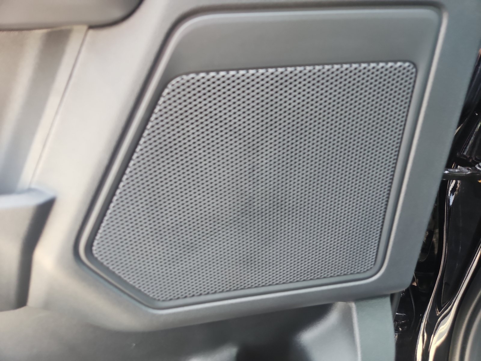 New 2026 Agate Black Metallic Ford XLT image 22