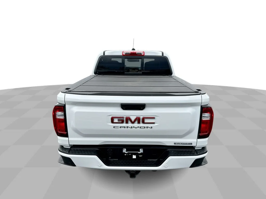 Used 2025 White GMC Elevation image 24