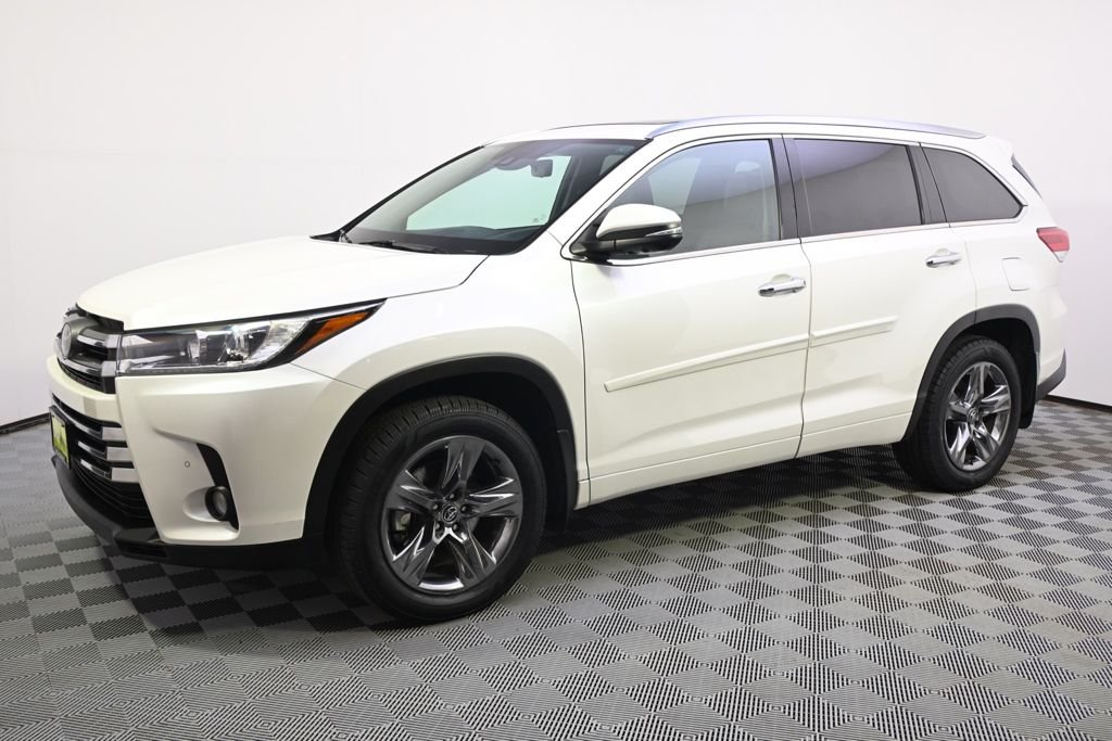 Used 2018 Toyota Highlander Limited Platinum with VIN 5TDDZRFH8JS894403 for sale in St. Louis Park, Minnesota