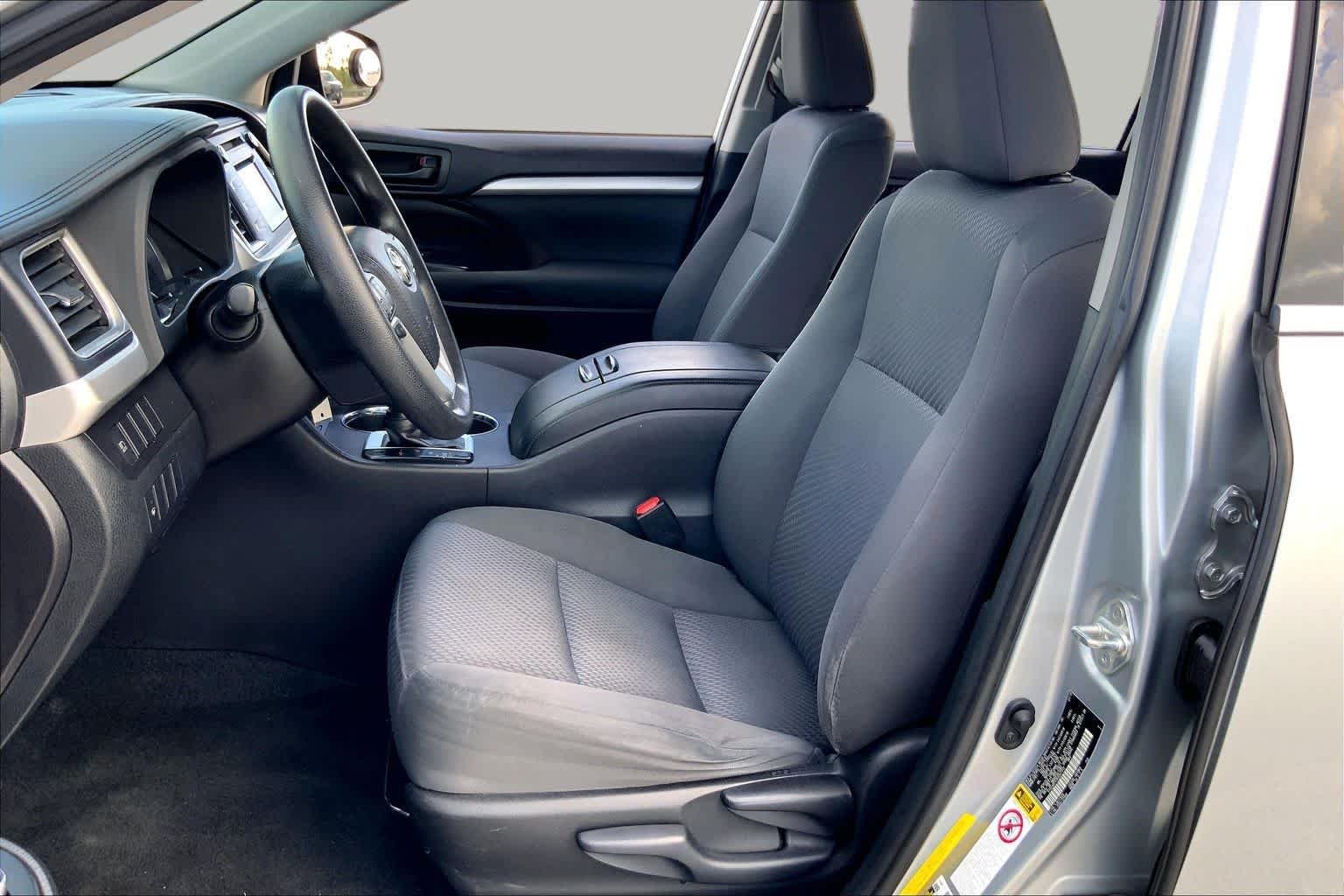 Used 2019 Celestial Silver Metallic Toyota LE image 8