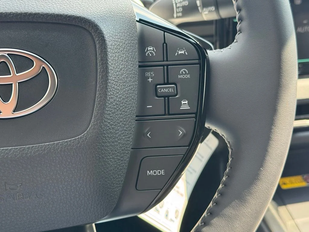 New 2026 Midnight Black Metallic Toyota SE image 25