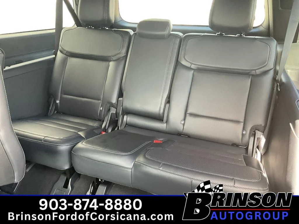 New 2027 Gray Ford Platinum image 6