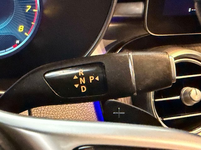 Certified Used 2022  Mercedes-Benz GLC 300 image 23