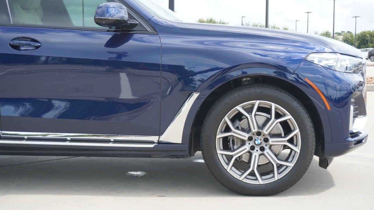 Used 2021 Blue BMW xDrive40i image 9