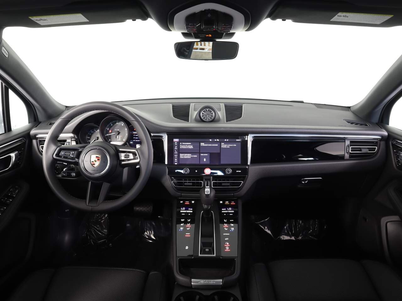 2026 Porsche Macan - Photo 13