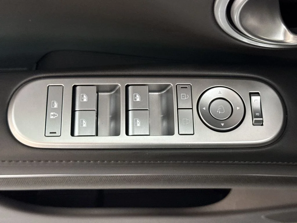 Used 2026 Abyss Black Hyundai Calligraphy image 15