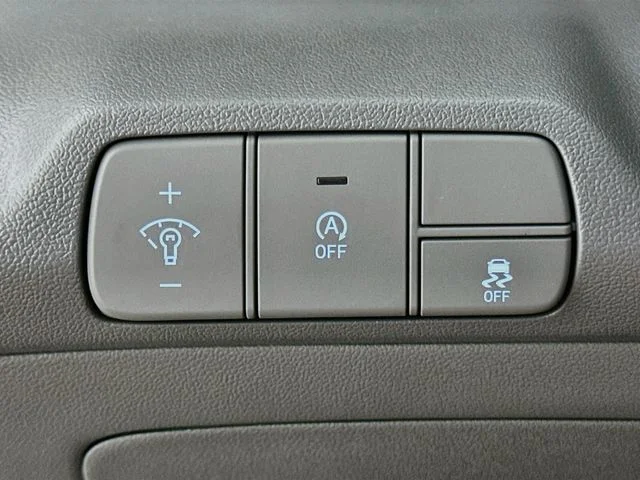 New 2026 Hyundai ELANTRA SE