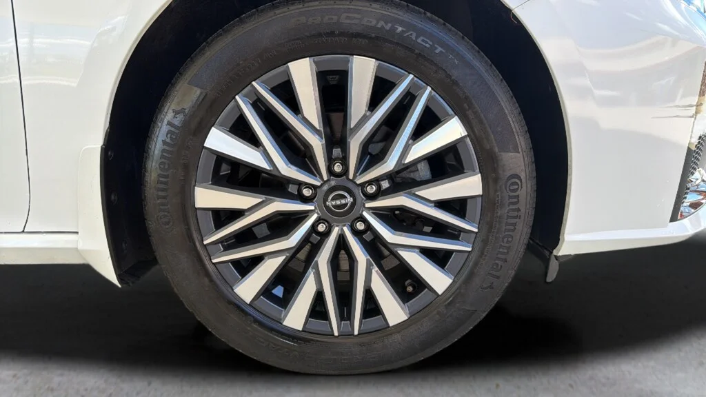 Certified Used 2023 Pearl White Tricoat Nissan 2.5 SV image 20