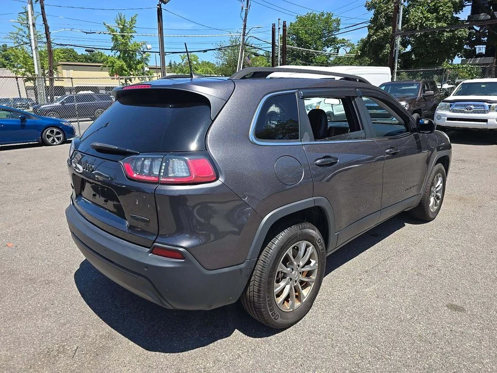 Certified Used 2020 Gray Jeep Latitude Plus image 4