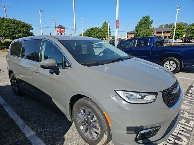 2023 Chrysler Pacifica Hybrid