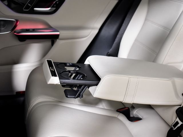 New 2027 Polar White Mercedes-Benz GLC 300 image 39