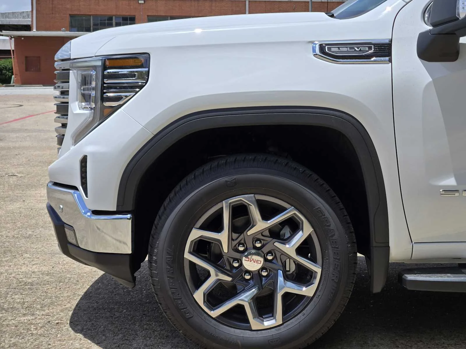 2026 GMC Sierra 1500 SLT - Photo 6