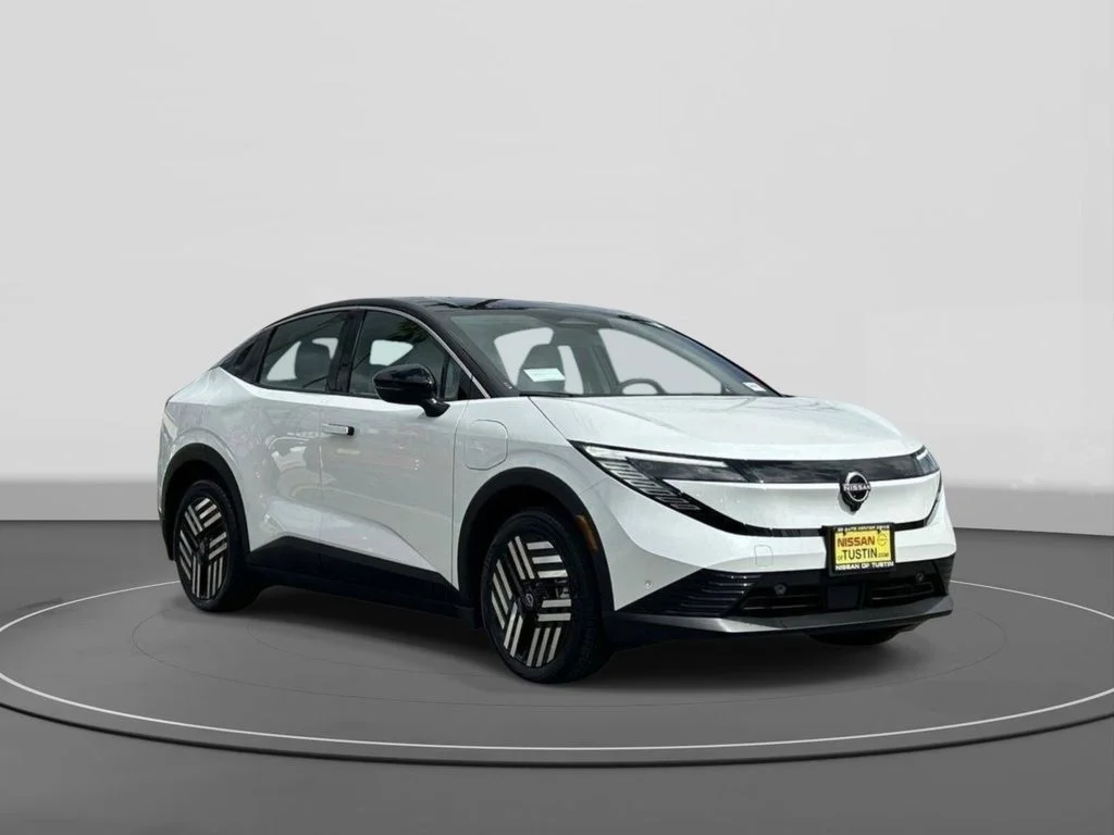 New 2026 Everest White Pearl Tricoat/Black Nissan SV+ image 5
