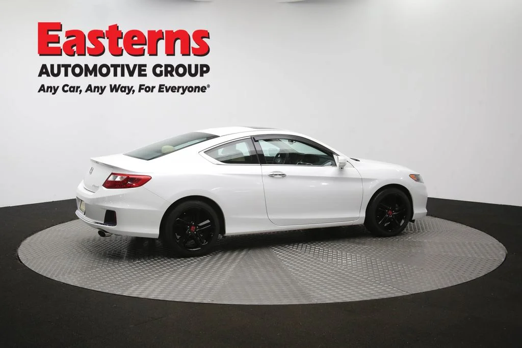 Used 2015 White Honda EX-L image 42