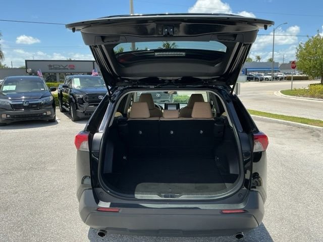 Used 2022 Black Toyota LE image 9