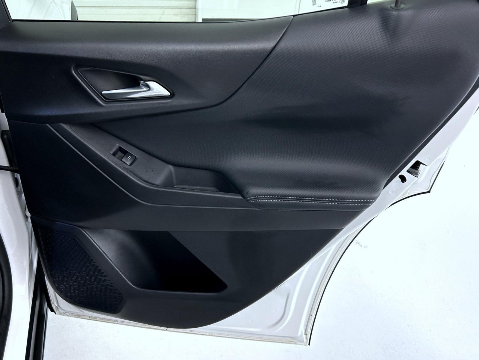 Used 2026 White Chevrolet LT image 17