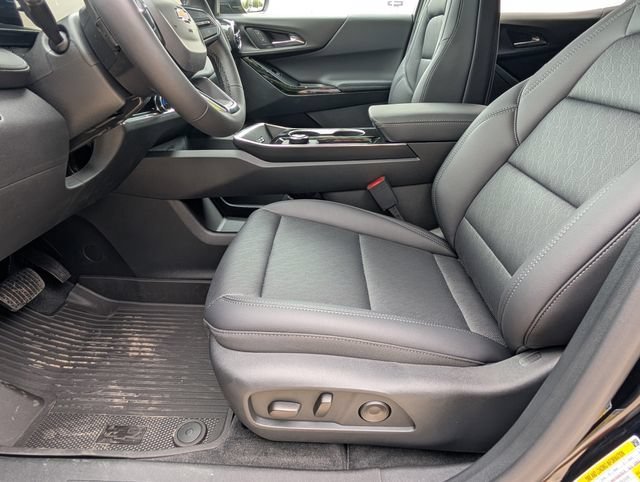 2027 Chevrolet Equinox LT - Photo 9