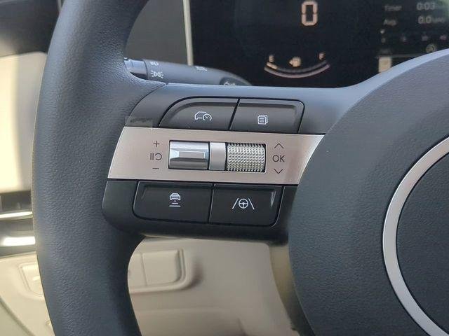 New 2025 Black Hyundai SE FWD image 23