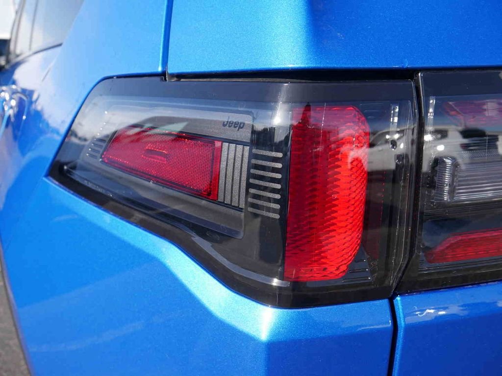 New 2026 Hydro Blue Pearlcoat Jeep Limited image 10