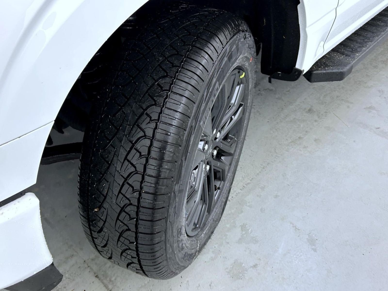 New 2026 Oxford White Ford XLT image 23