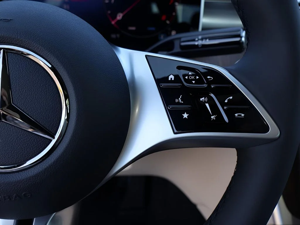 2025 Mercedes-Benz C-Class Sedan C 300 - Photo 30