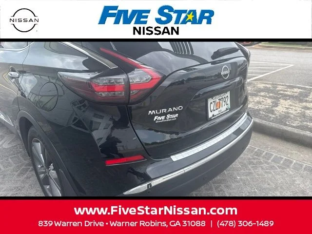 Used 2024 Black Nissan Platinum image 11