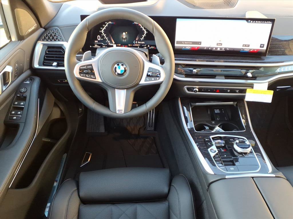 Used 2026 Mineral White Metallic BMW xDrive40i image 3