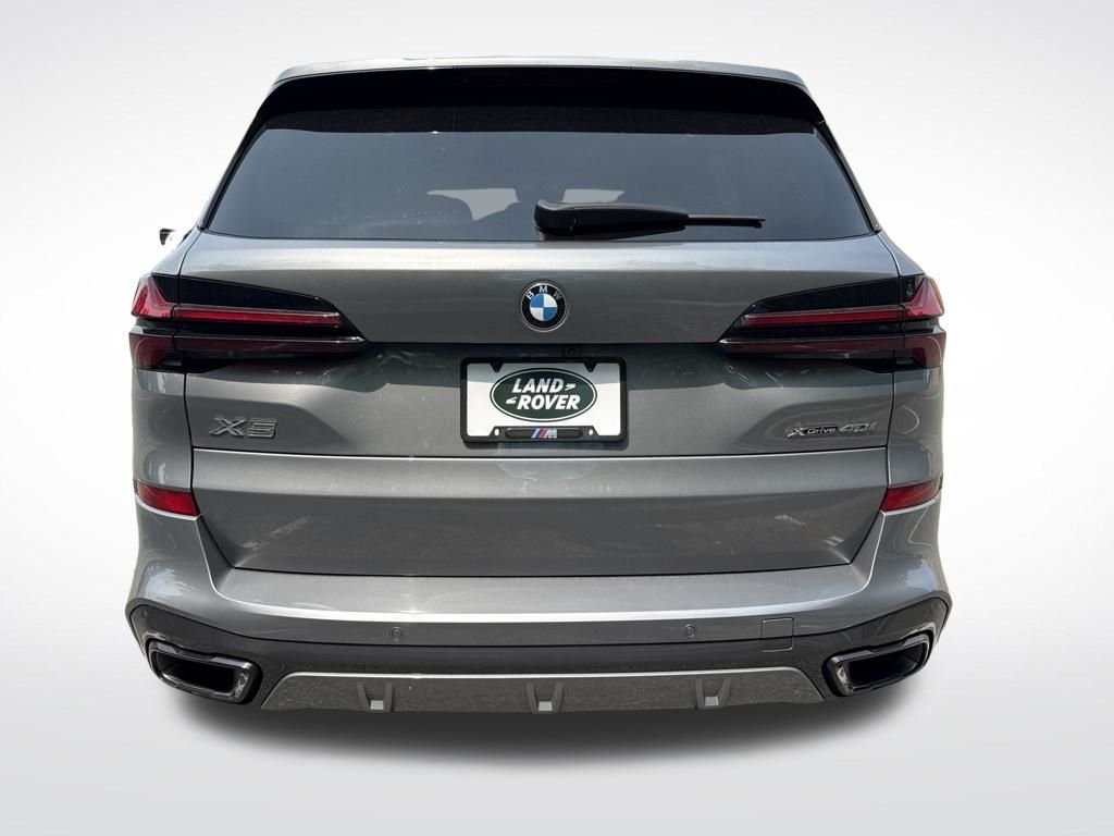 Used 2026 Gray BMW xDrive40i image 6