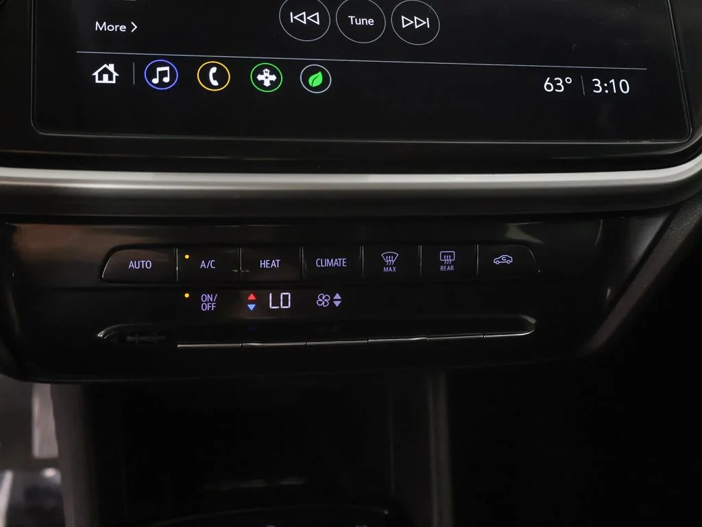 Used 2023 Silver Chevrolet LT image 41