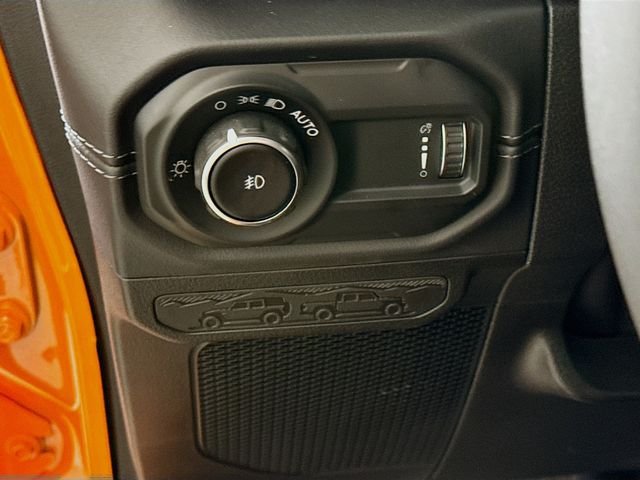 Used 2025 Orange Jeep Rubicon image 10