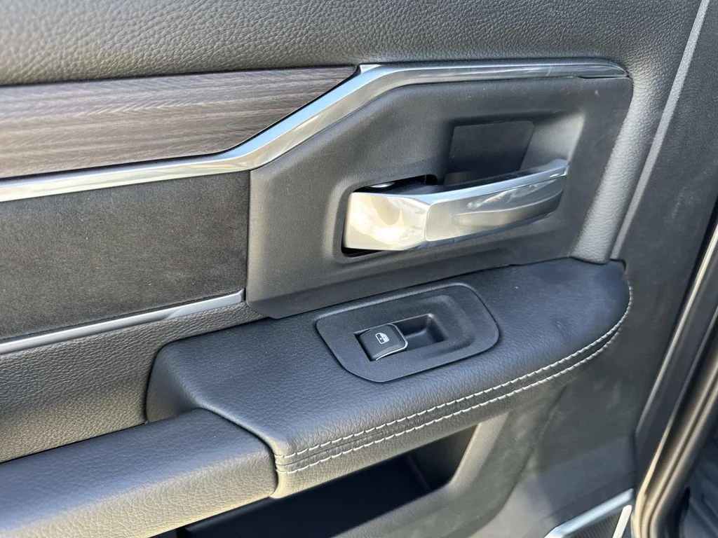 2026 RAM 2500 Laramie - Photo 32