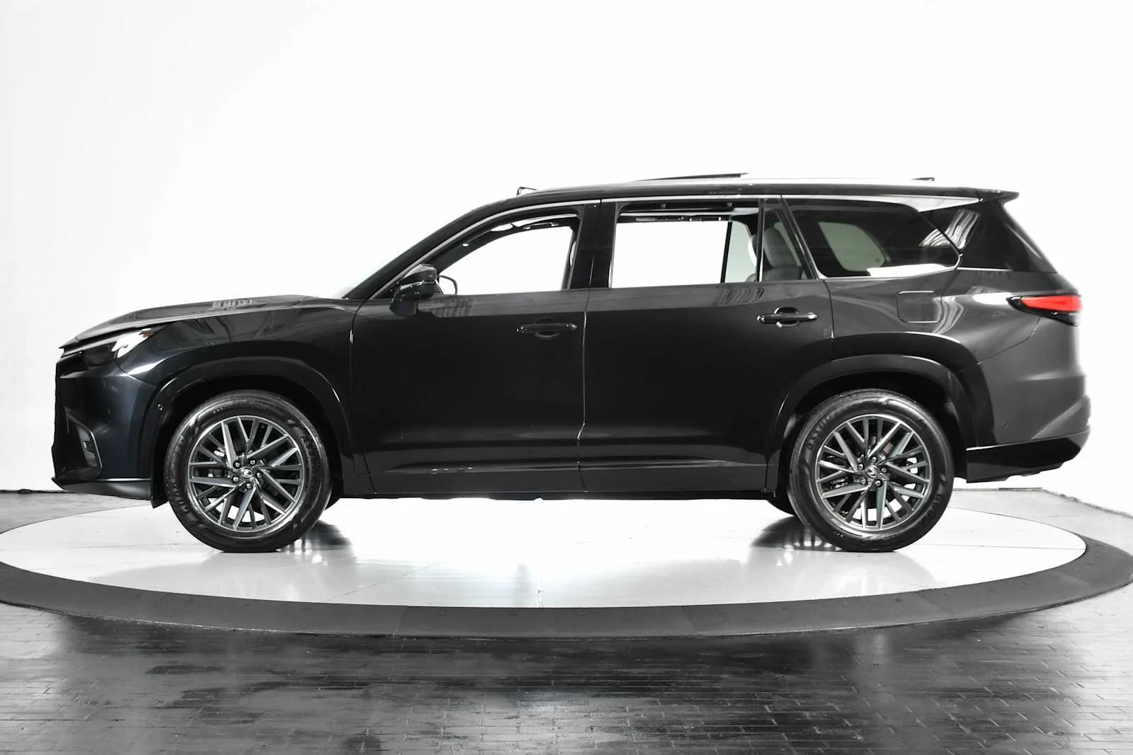 Used 2025 Caviar Lexus Premium image 2