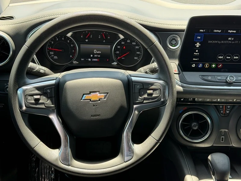 Used 2024 Summit White Chevrolet 2LT image 11