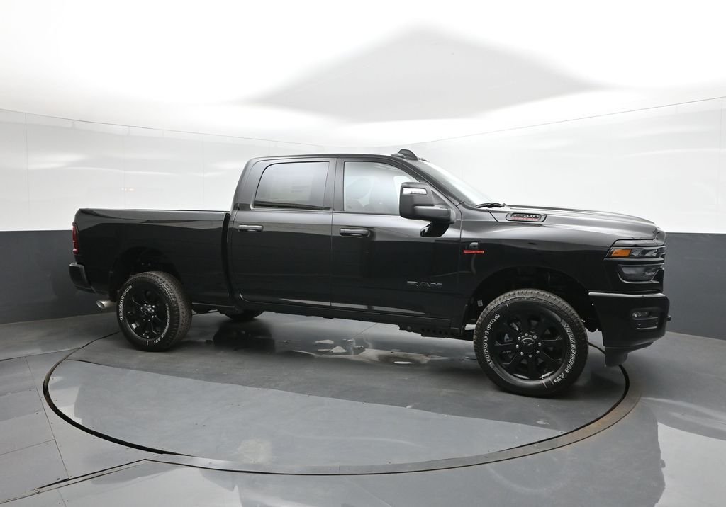 New 2026 Diamond Black Crystal Pearl-Coat Exterior Paint RAM Big Horn image 17