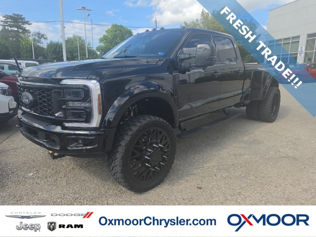 Used 2026 Agate Black Metallic Ford Platinum image 1