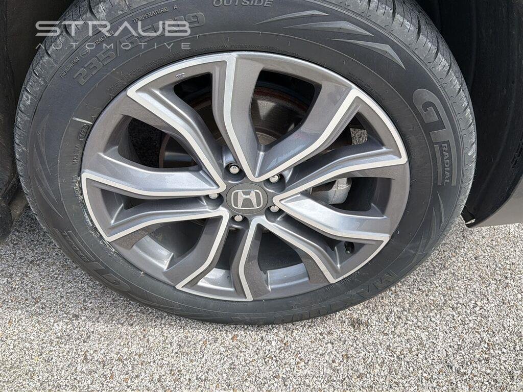 Used 2022 Crystal Black Pearl Honda Touring image 6