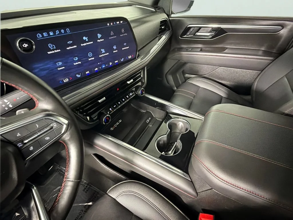 2025 Chevrolet Suburban RST - Photo 19