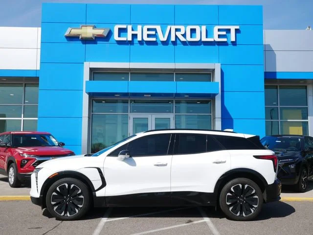 Used 2024 Chevrolet Blazer EV RS with VIN 3GNKDCRJ3RS169890 for sale in Roseville, Minnesota