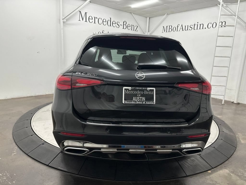 New 2027 Graphite Grey Metallic Mercedes-Benz GLC 300 image 35