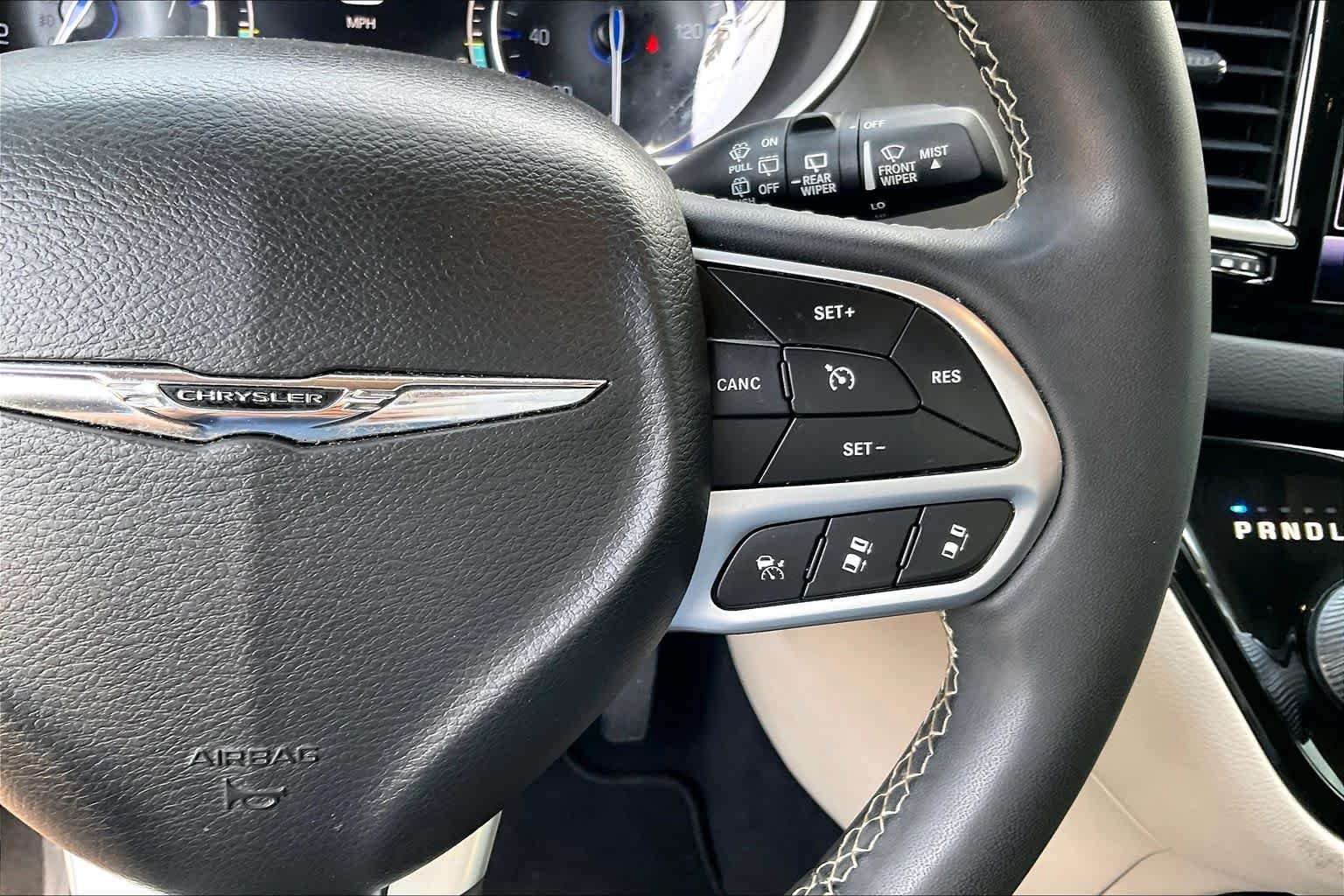 Used 2022 Velvet Red Pearlcoat Chrysler Touring L image 24