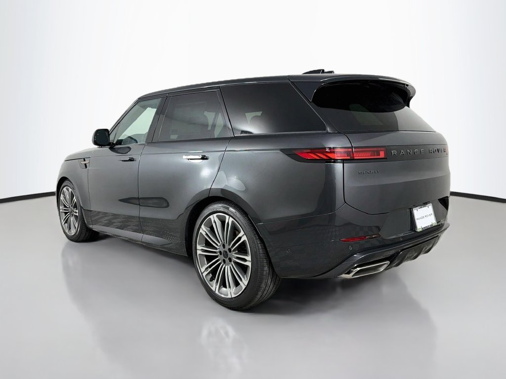 New 2027 Carpathian Grey Land Rover Dynamic SE P400 image 7