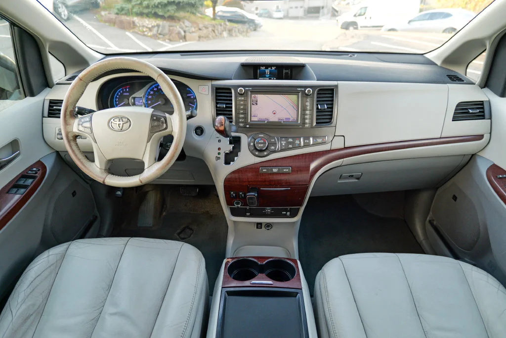Used 2011 Predawn Gray Mica Toyota XLE image 35
