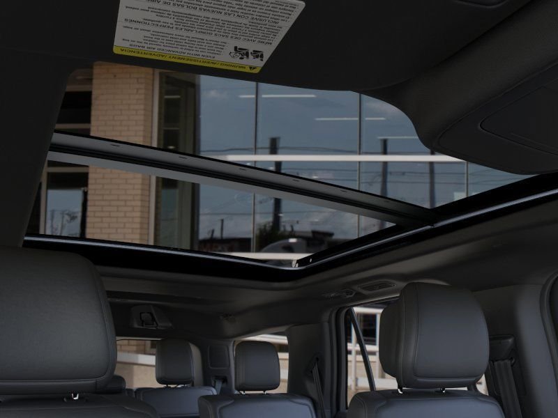 New 2026 Glacier Gray Metallic Tri-Coat Ford Platinum® image 23